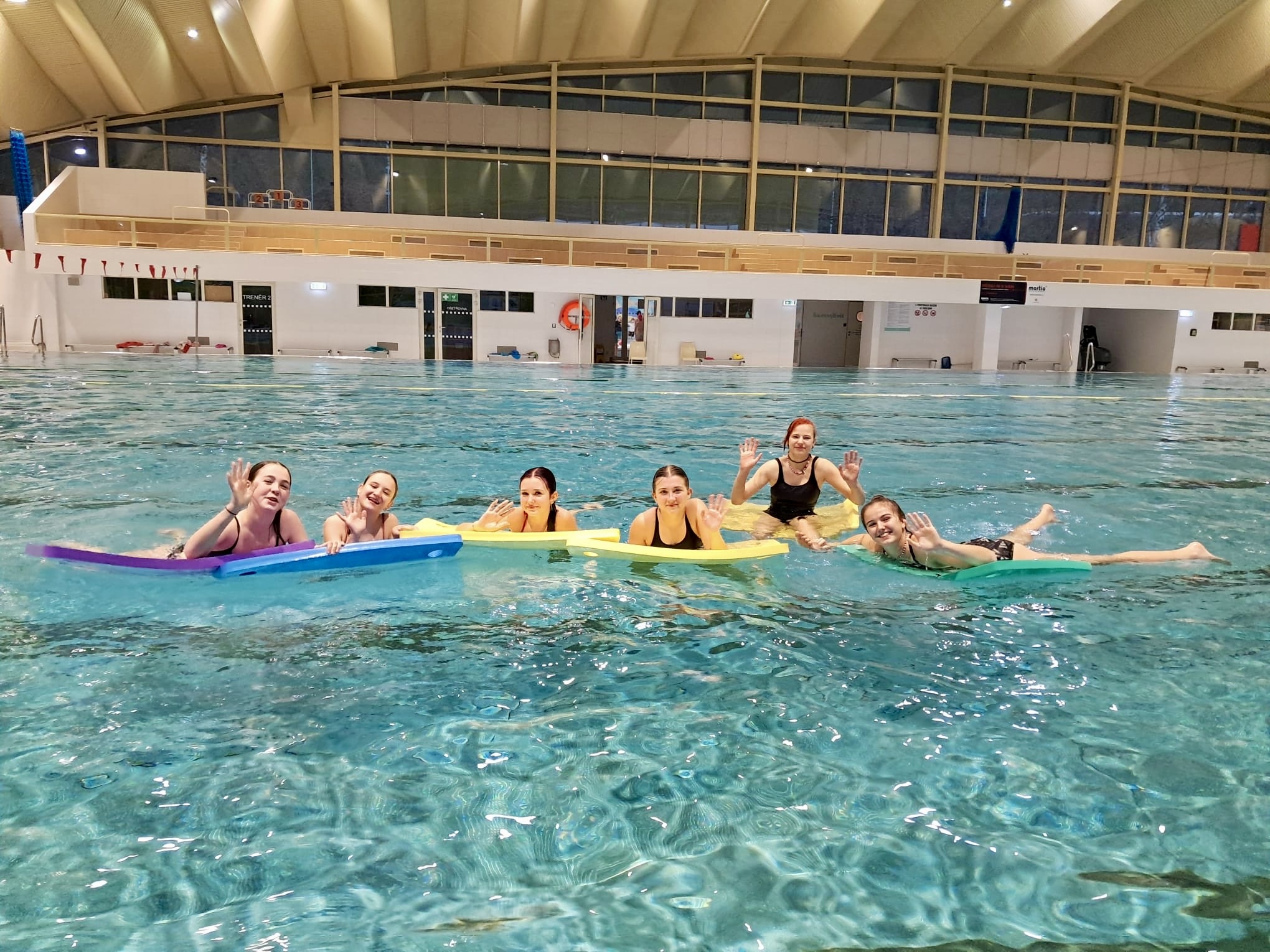 e9860b60 ad76 4b36 9bb5 2373627839ce